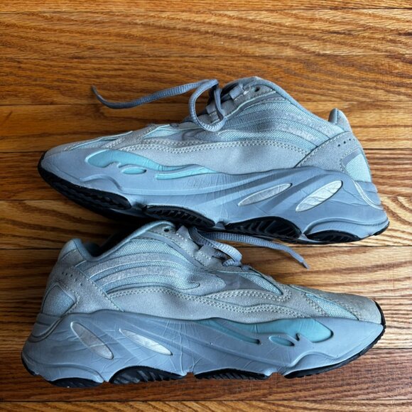 Yeezy Boost 700 V2 Hospital Blue Size 6.5 - Picture 12 of 15